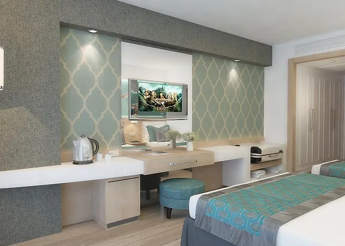 Dream World Hill Side