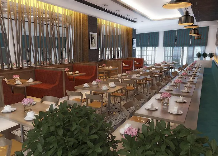 Dream World Hill Side