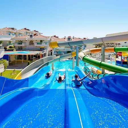 Dream World Hill 5* Side